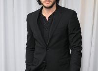 Kit Harington: Μιλάει για την απεξάρτησή του και την τοξική αρρενωπότητα