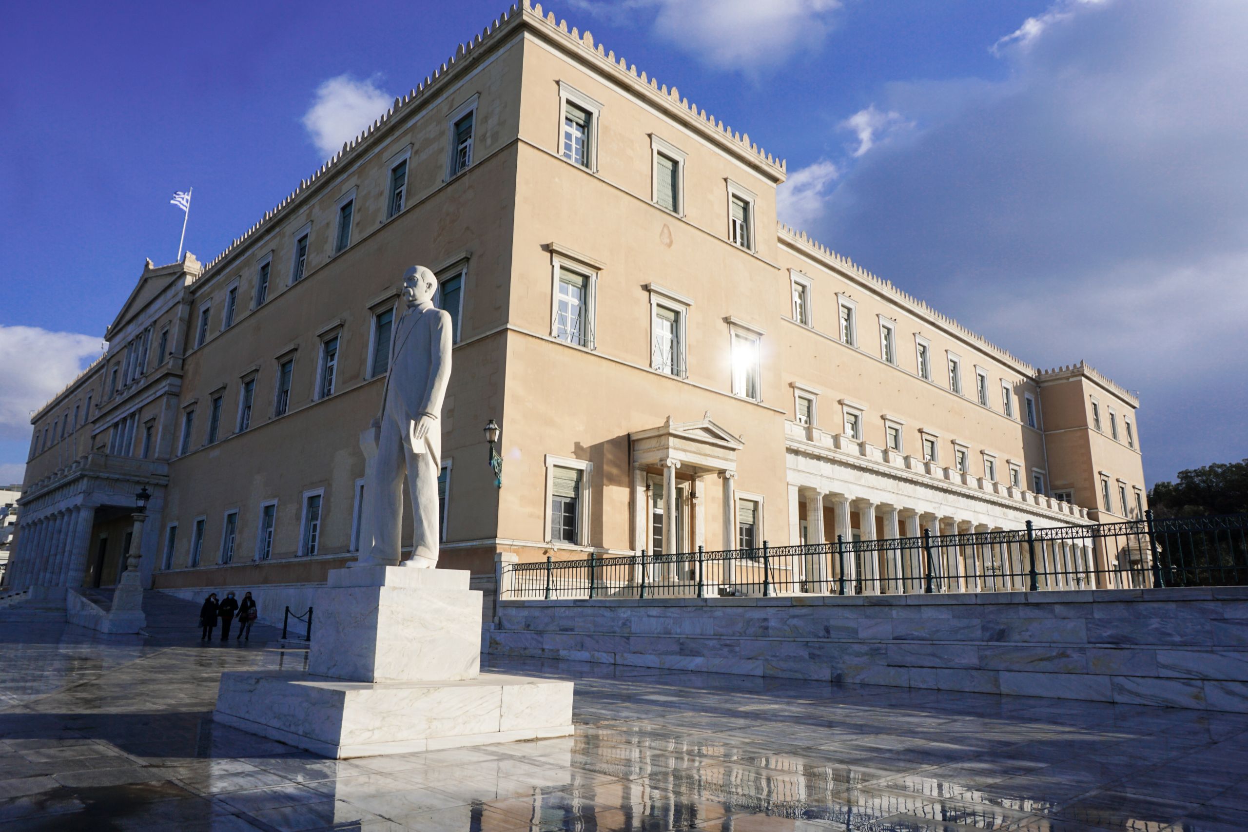 Ο πρόεδρος του Εδεσσαϊκού, οι βουλευτές και ο…ανταγωνισμός των διαγραφών