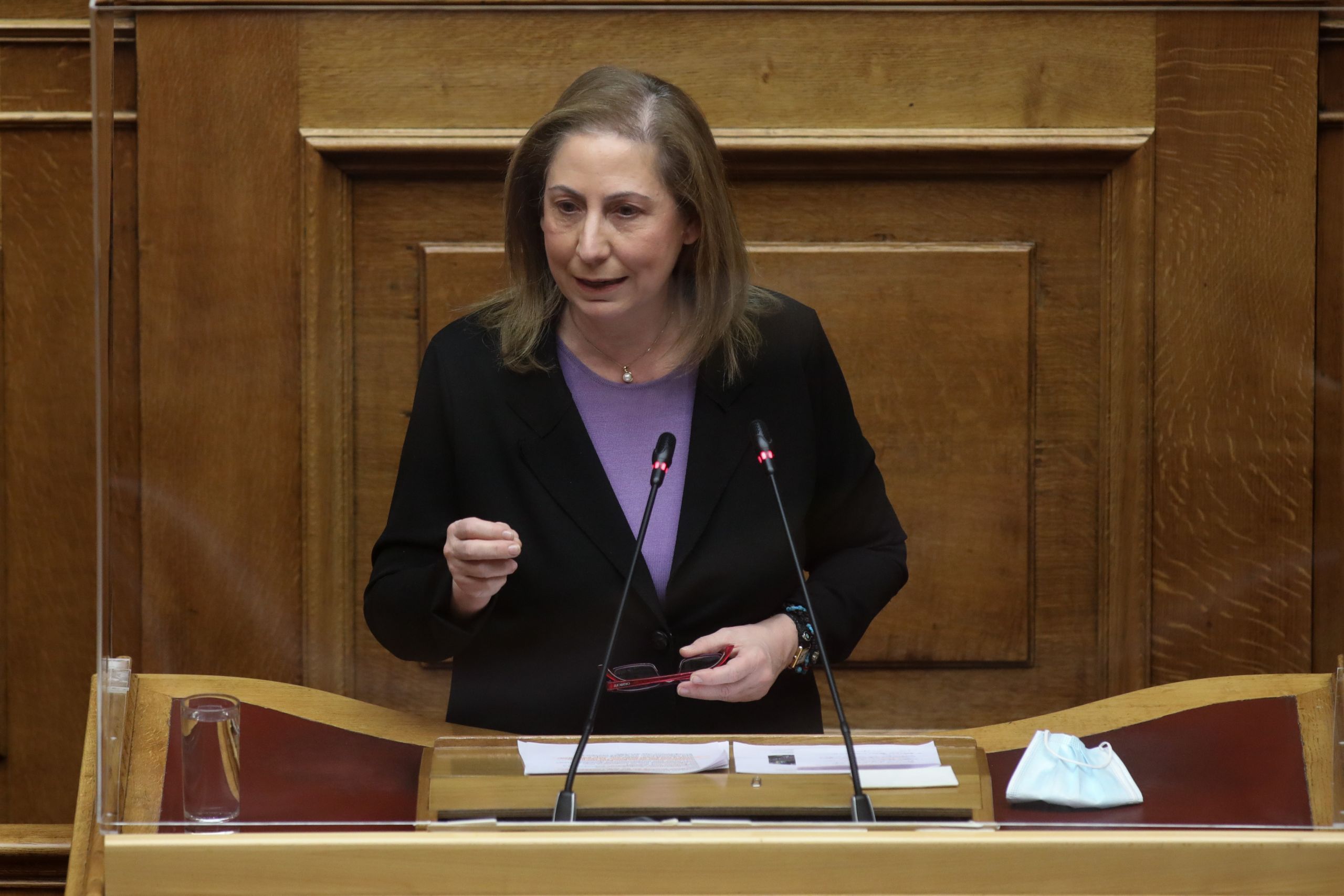 Ξενογιαννακοπούλου: “Η κυβέρνηση Μητσοτάκη ιδιωτικοποιεί τον ΕΦΚΑ”