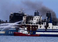 Euroferry Olympia: Σε εξέλιξη οι έρευνες – Συγκλονίζει η σύζυγος οδηγού «Ο άνδρας μου είναι ζωντανός»