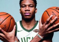 Αντετοκούνμπο: Τρομερός ο Έλληνας άσος κόντρα στους Λέικερς