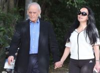 Μυστήριο με τη διαθήκη του Άκη – Διεκόπη για 25 Φεβρουαρίου η δίκη