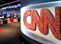 «Ροζ» σκάνδαλο στο CNN: Ο κρυφός δεσμός που «έκαψε» τον πρόεδρο του δικτύου