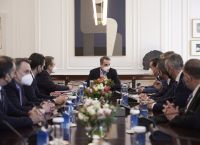 Συνάντηση Μητσοτάκη Εμπόρων: «Αξιοποιείστε τα χρηματοδοτικά εργαλεία»