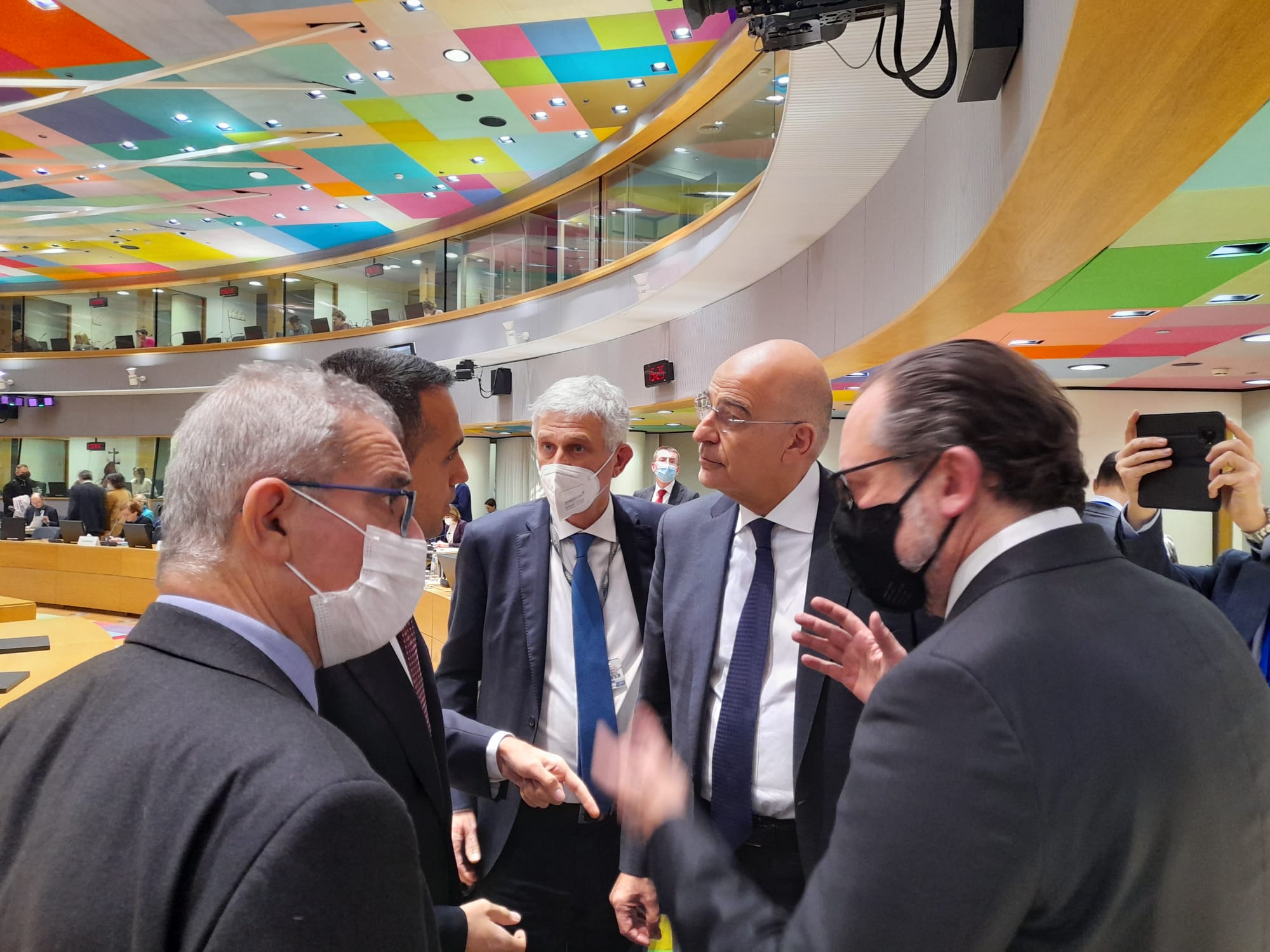 Ουκρανία: Ο Δένδιας συναντήθηκε με ομολόγους του στις Βρυξέλλες