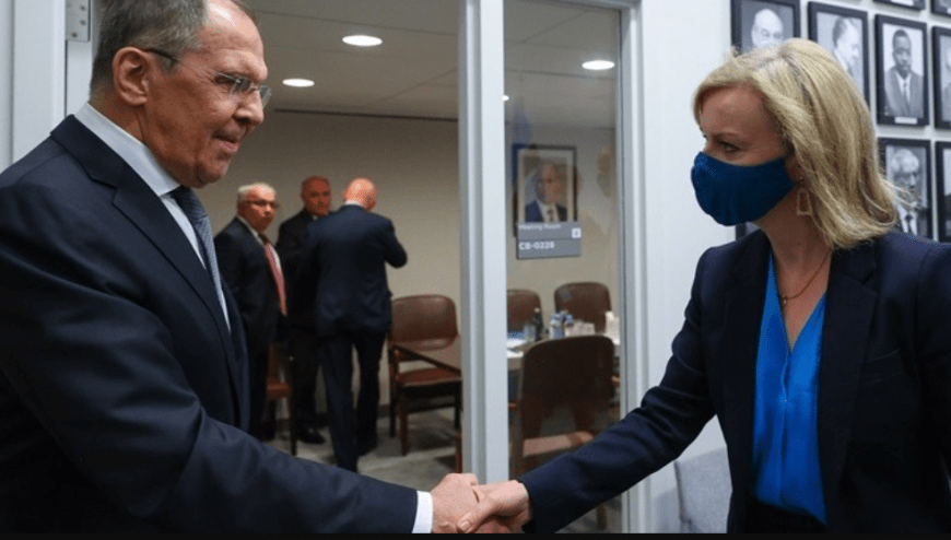 Χάσμα Λαβρόφ-Τρας: Η Βρετανίδα ΥΠΕΞ μπέρδεψε ρωσικά εδάφη και δεν τα αναγνώρισε