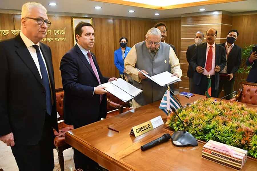 Greece to Hire 4.000 Bangladeshis Yearly