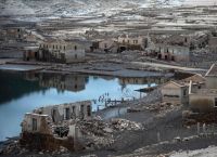 Ισπανία: Χωριό-«φάντασμα» αναδύθηκε από την υποχώρηση της στάθμης τεχνητής λίμνης – Συγκλονιστικές εικόνες