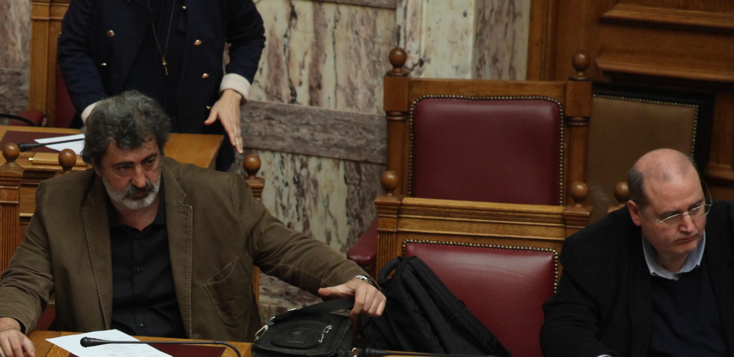 ΣΥΡΙΖΑ: Στελέχη μαζεύουν υπογραφές εναντίον Πολάκη και καρφώνουν Τσίπρα