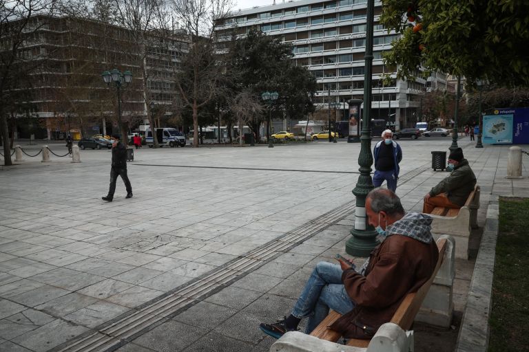Experts in Greece agree to easing of pandemic measures