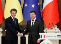 Τηλεφώνημα Μακρόν-Ζελένσκι: Η Γαλλία στέλνει όπλα και εξοπλισμό στο Κίεβο