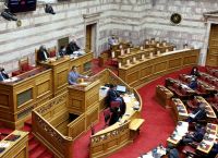 Άδωνις Γεωργιάδης: Νέα κόντρα στη Βουλή με το Δρίτσα για την Novartis