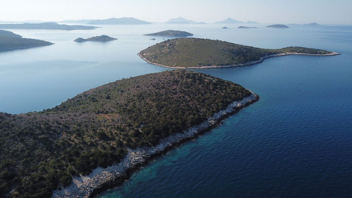 Στο σφυρί η νησίδα «Μάκρη» στο Ιόνιο