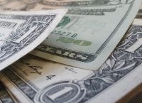 ΗΠΑ οικονομία: Απρόσμενη πτώση στην καταναλωτική εμπιστοσύνη το Φεβρουάριο