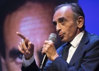 Γαλλία: Ο “Γάλλος Τραμπ” Ζεμούρ στη 2η θέση των δημοσκοπήσεων για τις προεδρικές
