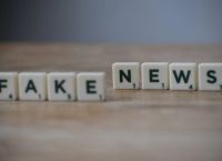 Fake News: Πώς να τα εντοπίζετε – Καρέ καρέ τα 8 βήματα [vid]
