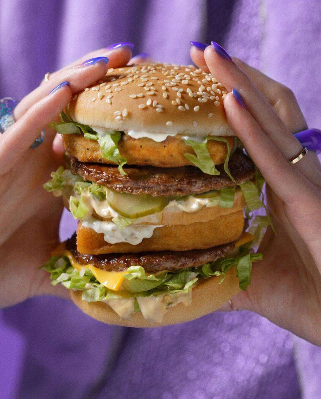 McDonald’s: Δισεκατομμυριούχος ακτιβιστής πιέζει την εταιρεία για τις «αισχρές» συνθήκες στα χοιροστάσια