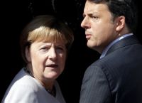 Ουκρανία: Ευρωπαίοι πρώην ηγέτες παραιτήθηκαν από ρωσικές εταιρείες – Η έκκληση του Ρέντσι προς την Μέρκελ