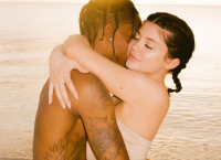 Kylie Jenner: Έγινε μητέρα για δεύτερη φορά – Η τρυφερή φωτογραφία στο Instagram