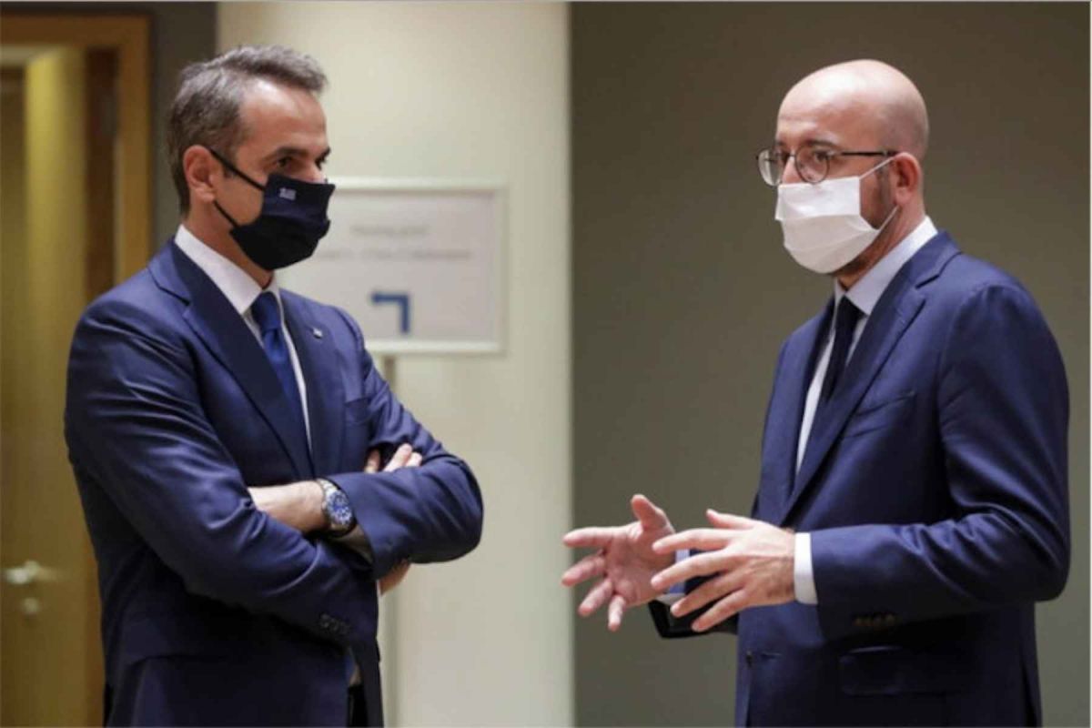 Ουκρανία: Ο πρωθυπουργός επικοινώνησε με τον Σαρλ Μισέλ για την παροχή βοήθειας στην Ουκρανία