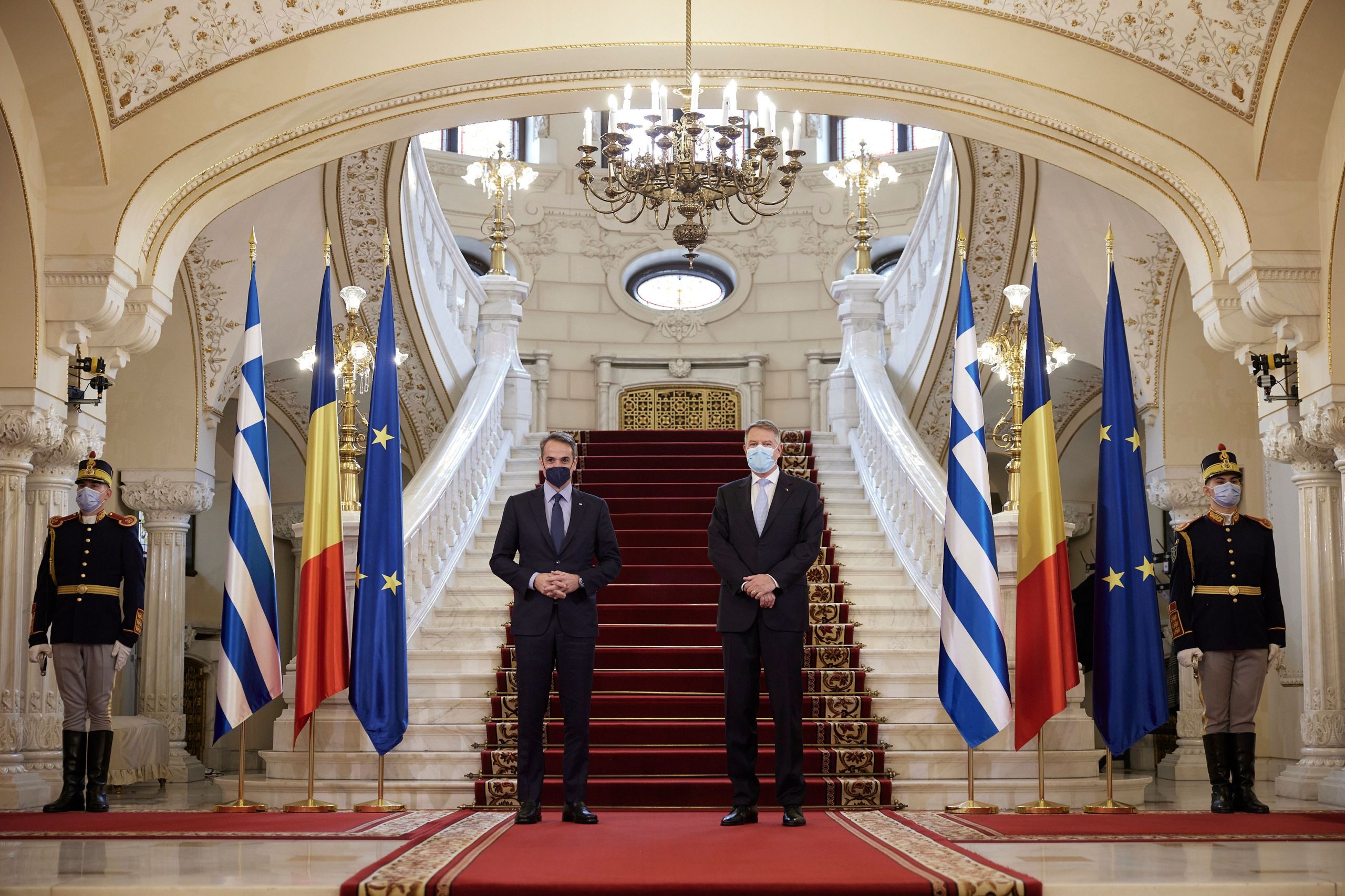 Μητσοτάκης από Ρουμανία: Καμία αλλαγή συνόρων με τη βία δεν μπορεί να γίνει ανεκτή