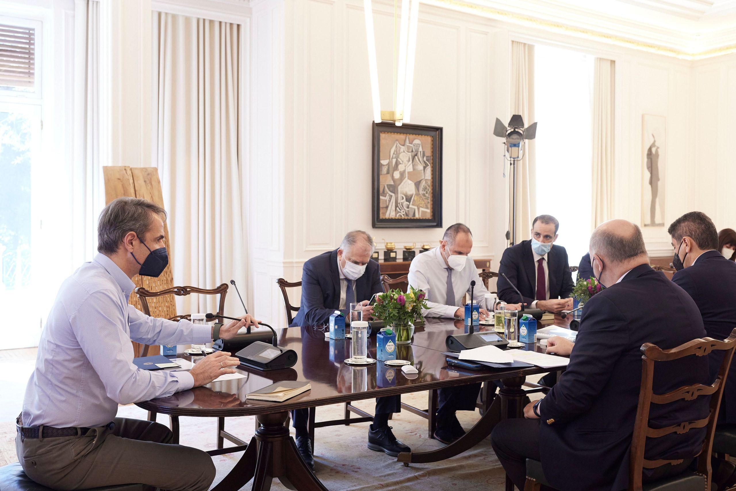 Οπαδική βία: Σύσκεψη εργασίας στο Μαξίμου – Την άλλη εβδομάδα οι ανακοινώσεις
