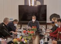 Ουκρανία: Η Ελλάδα στέλνει αμυντικό υλικό με 2 C-130  – Πραγματοποιήθηκε σύσκεψη στο Μαξίμου