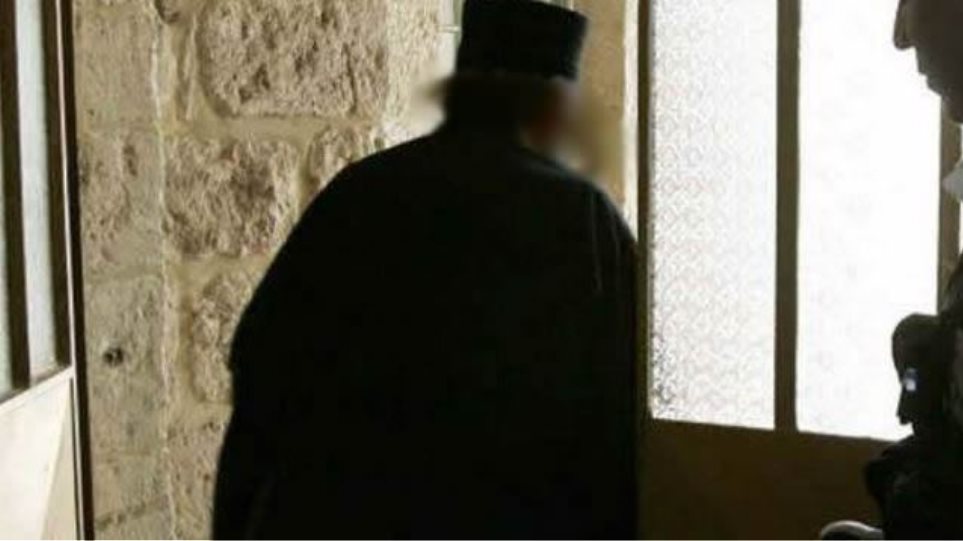 Σοκ: Ιερείς ασελγούσαν σε ανήλικο αγόρι – Τρία χρόνια φυλακή με αναστολή η ποινή τους