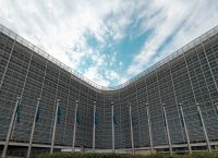 Η Κομισιόν καλεί την Ελλάδα να επικαιροποιήσει τους χάρτες κινδύνων πλημμύρας