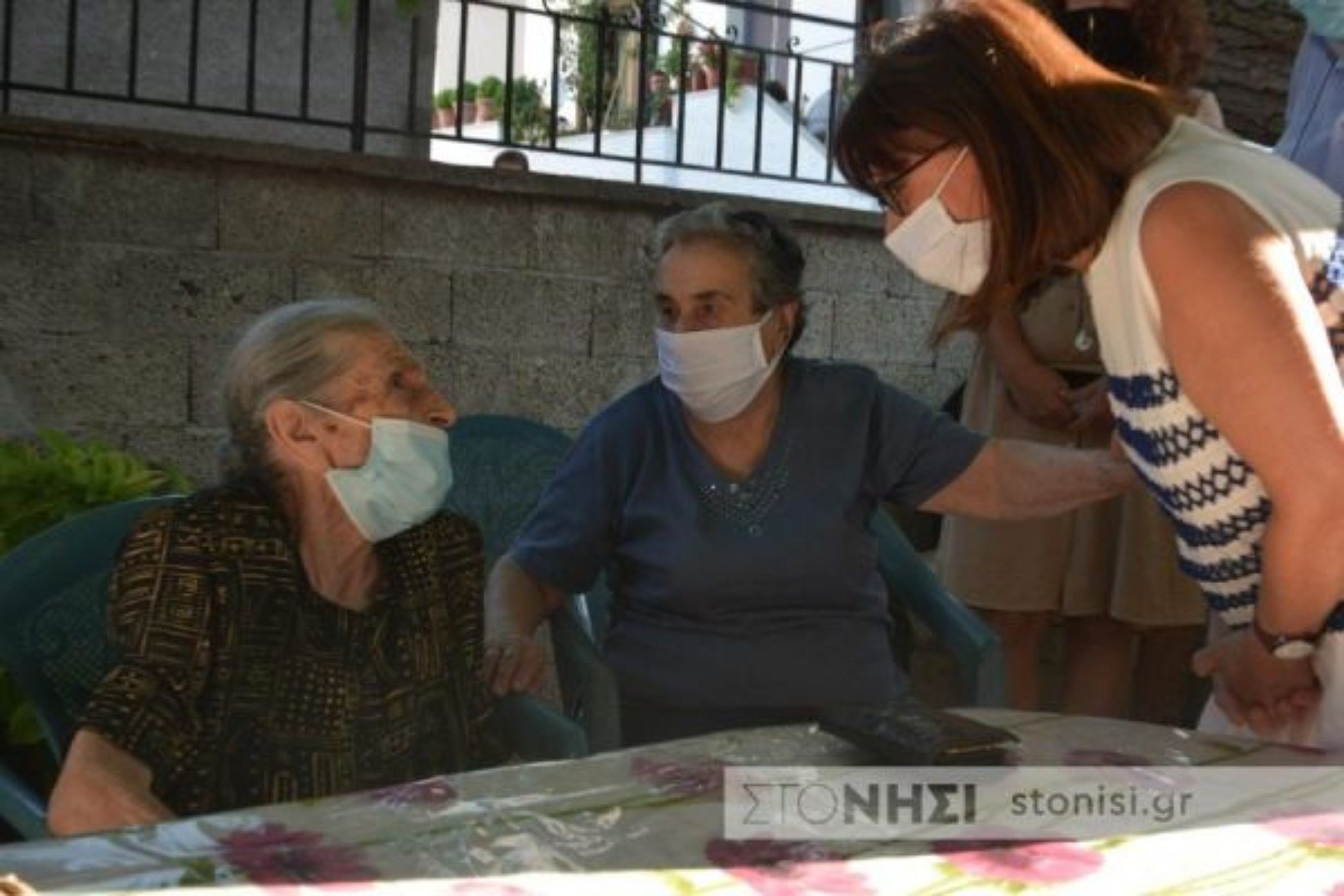President posts message on death of second ‘Lesvos granny’