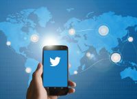 Twitter: Υπέβαλε μήνυση στην Γερμανία λόγω ενός νέου νόμου