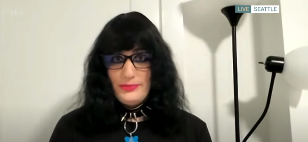 Τρανσέξουαλ Γυναίκα: Αυτοπροσδιορίζεται ως λύκος της Βρετανικής Κολομβίας