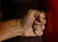 Οπαδική βία: Εισαγγελική έρευνα για τον ξυλοδαρμό 16χρονου