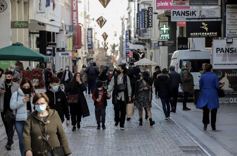 Κρούσματα [17/2]: 6.062 κρούσματα στην Αττική και 2.112 στη Θεσσαλονίκη – Η κατανομή