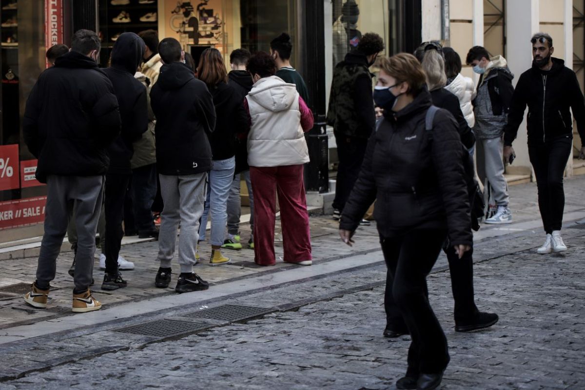 Κρούσματα [7/2]: 4698 στην Αττική- 2394 στη Θεσσαλονίκη – Ο χάρτης της διασποράς