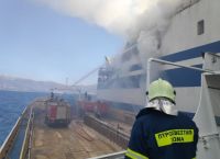 Euroferry Olympia: Ζωντανός εντοπίστηκε αγνοούμενος στη πρύμνη [pic,vid]