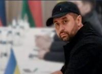 Πόλεμος στην Ουκρανία: Ποιος είναι ο άνδρας με το τζόκεϊ που «έσπασε» το dress code στις συνομιλίες