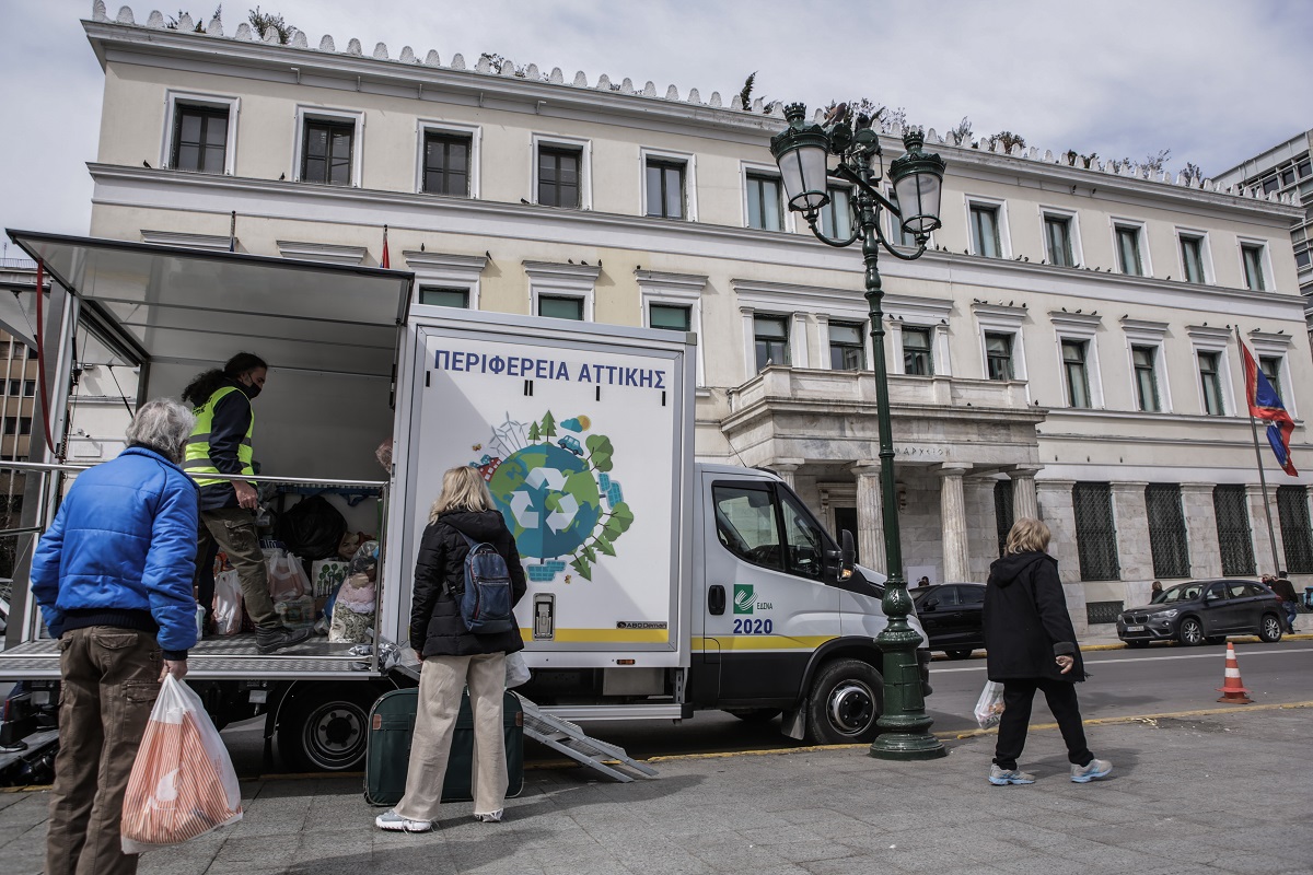 Τεράστια η ανταπόκριση των πολιτών για τη συγκέντρωση βοήθειας στην Ουκρανία