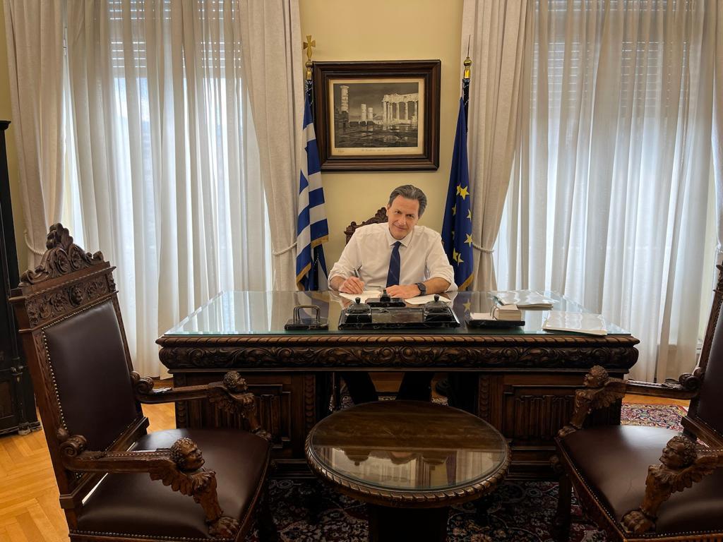 Ταμείο Ανάκαμψης: 70 έργα ύψους 2,4 δισεκατομμυρίων υπέγραψε ο Σκυλακάκης