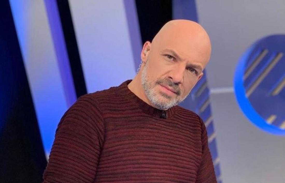 Νίκος Μουτσινάς: «Πετσόκοψε» τον Τσιτσιπά και την Τούνη