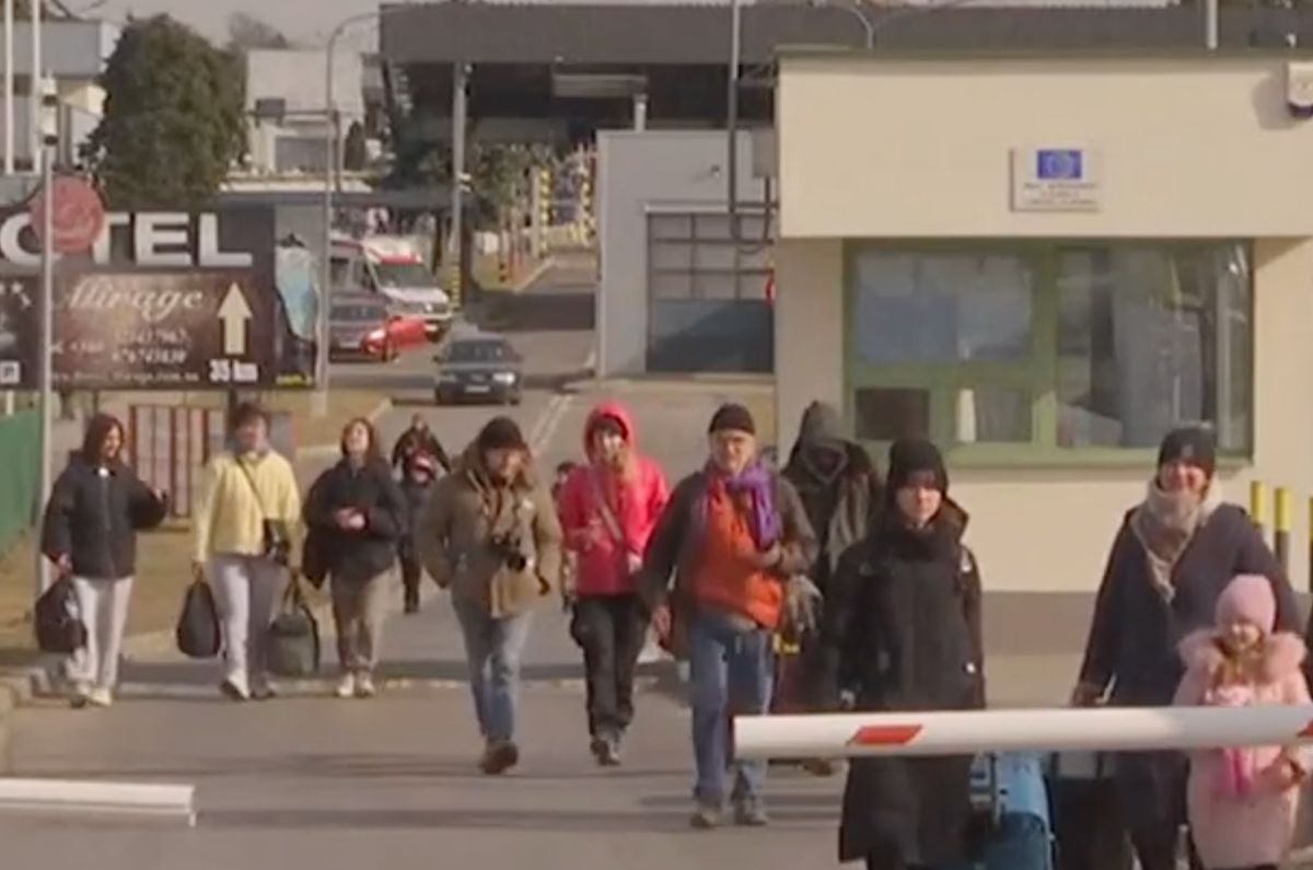 Ουκρανία: Ξεκίνησαν οι Έλληνες από την Μαριούπολη