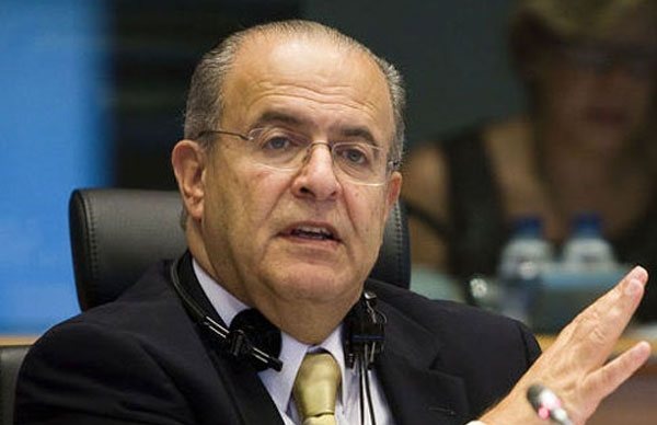 Κύπρος: Η Τουρκία “παίζει”¨σε διπλό ταμπλό
