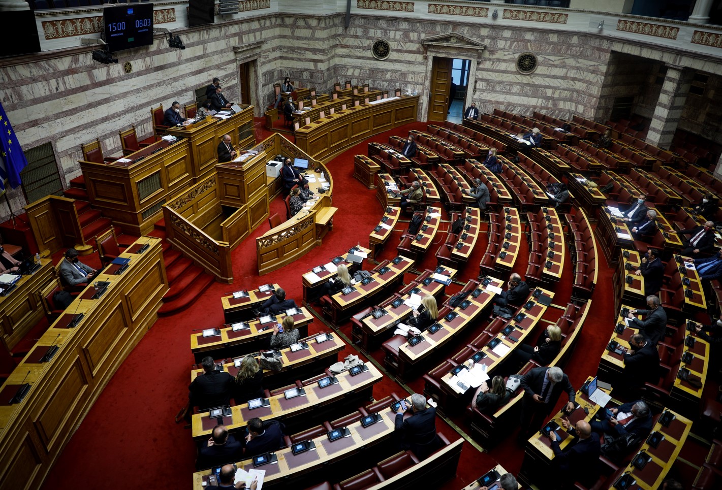 Βουλή: Ψηφίστηκε το νομοσχέδιο για την οπαδική βία