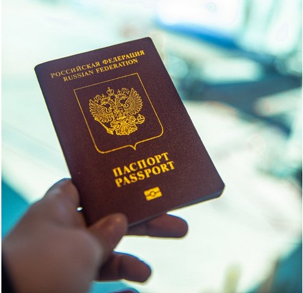 Χρυσά διαβατήρια: Οι Ρώσοι και η “κρυφή απειλή”