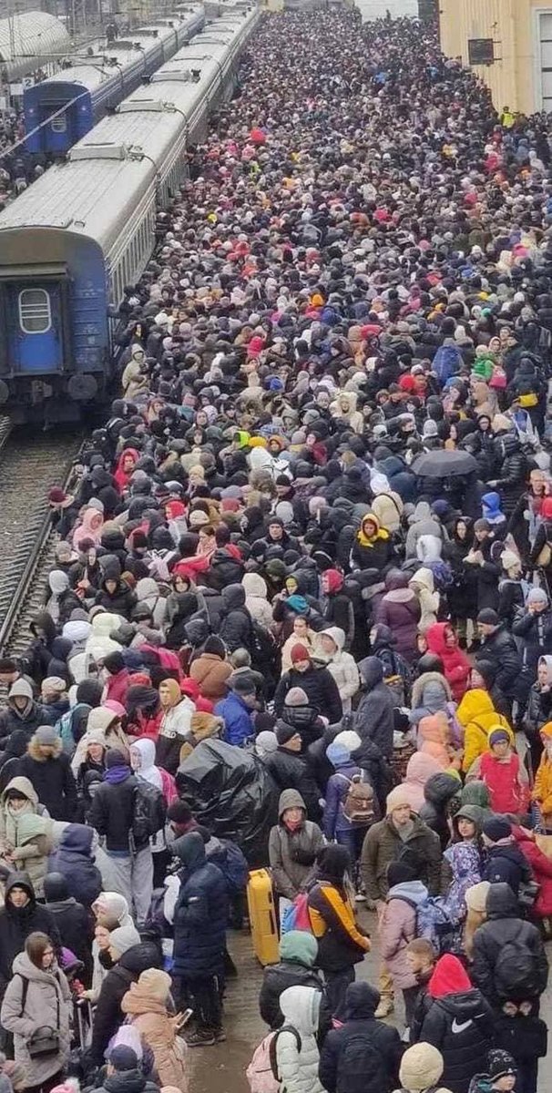 Πόλεμος στην Ουκρανία: Υπό πολιορκία το Χάρκοβο – “Λαοθάλασσα” στον σιδηροδρομικό σταθμό