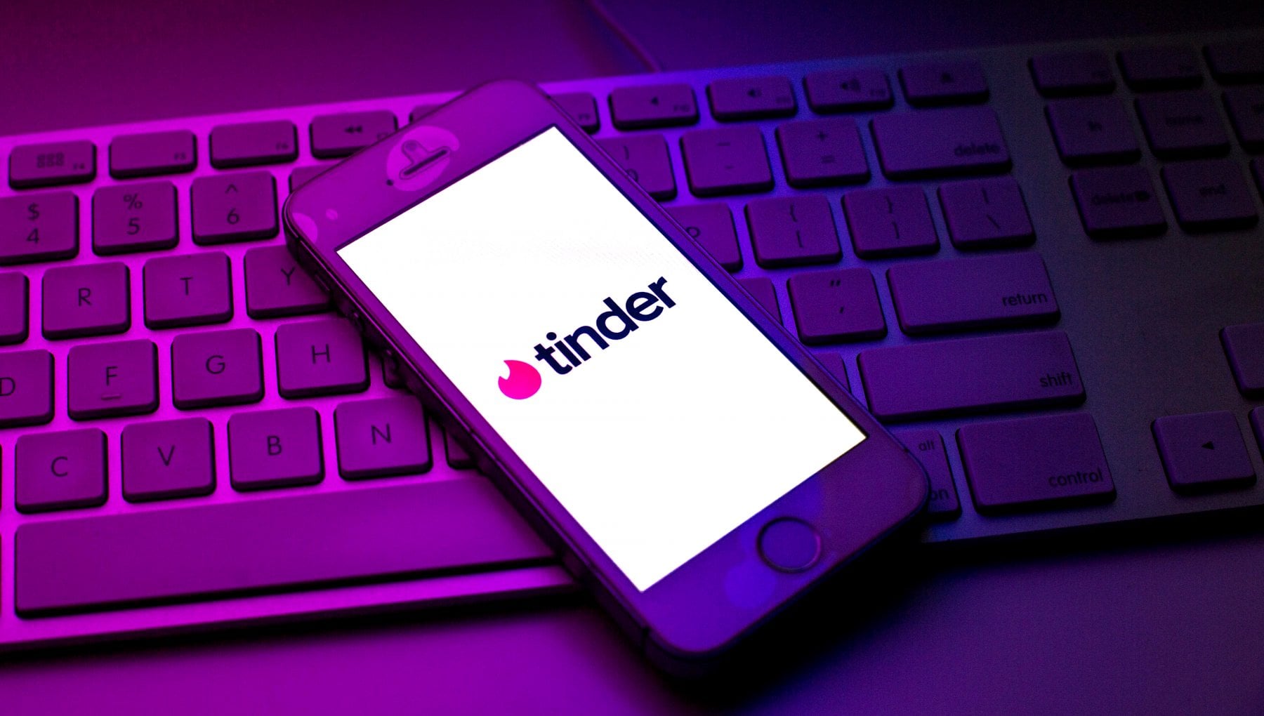 Το Tinder θα ελέγχει το ποινικό μητρώο των χρηστών του