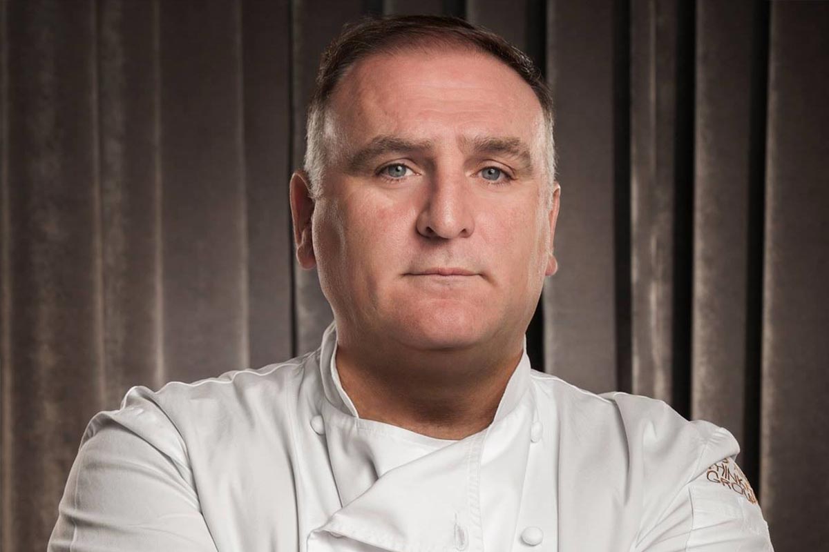 Χοσέ Αντρές Πουέρτα: Ο master chef που μαγειρεύει για πρόσφυγες στα σύνορα Ουκρανίας – Πολωνίας