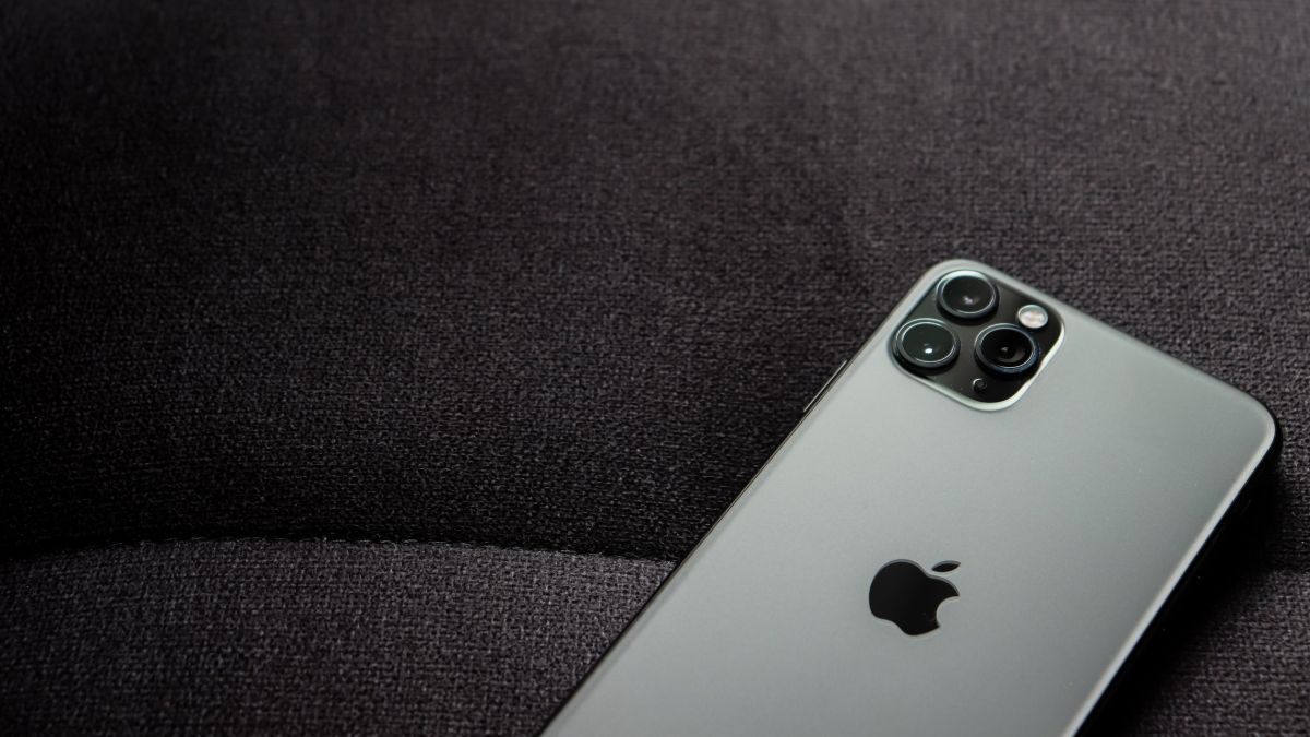 Apple: Προβλήματα σε υπηρεσίες της – Εκτός  iMessage, Apple Music, iCloud, χάρτες