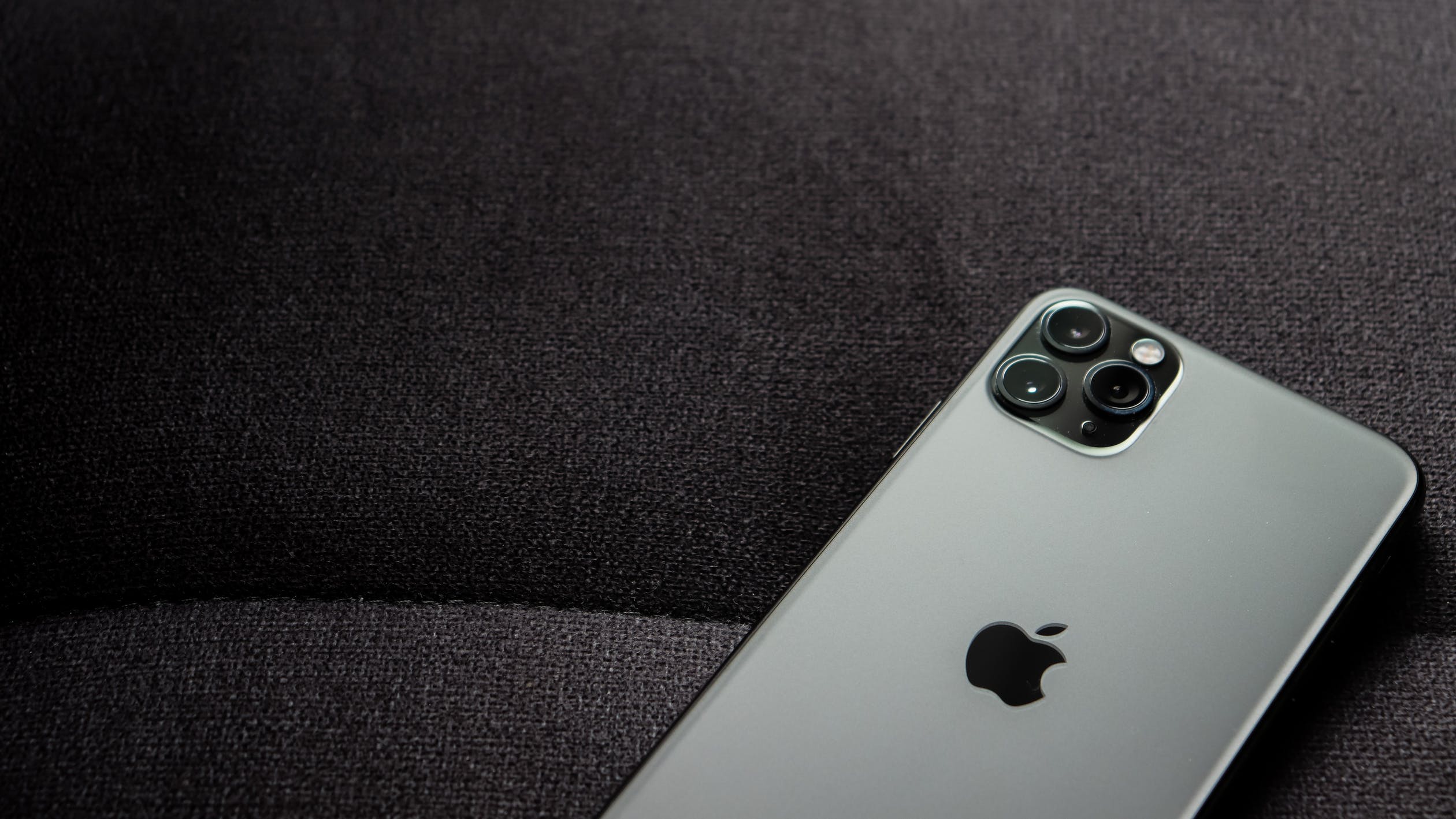 Apple: Προβλήματα σε υπηρεσίες της – Εκτός  iMessage, Apple Music, iCloud, χάρτες