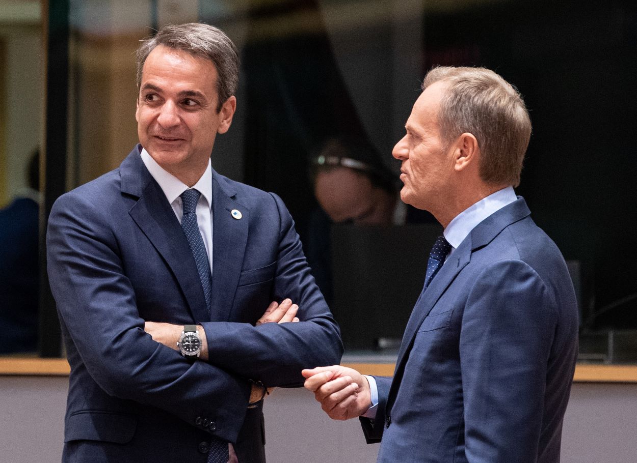 Συνάντηση Μητσοτάκη – Τουσκ στις Βρυξέλλες: Στο επίκεντρο Ουκρανία και ενέργεια
